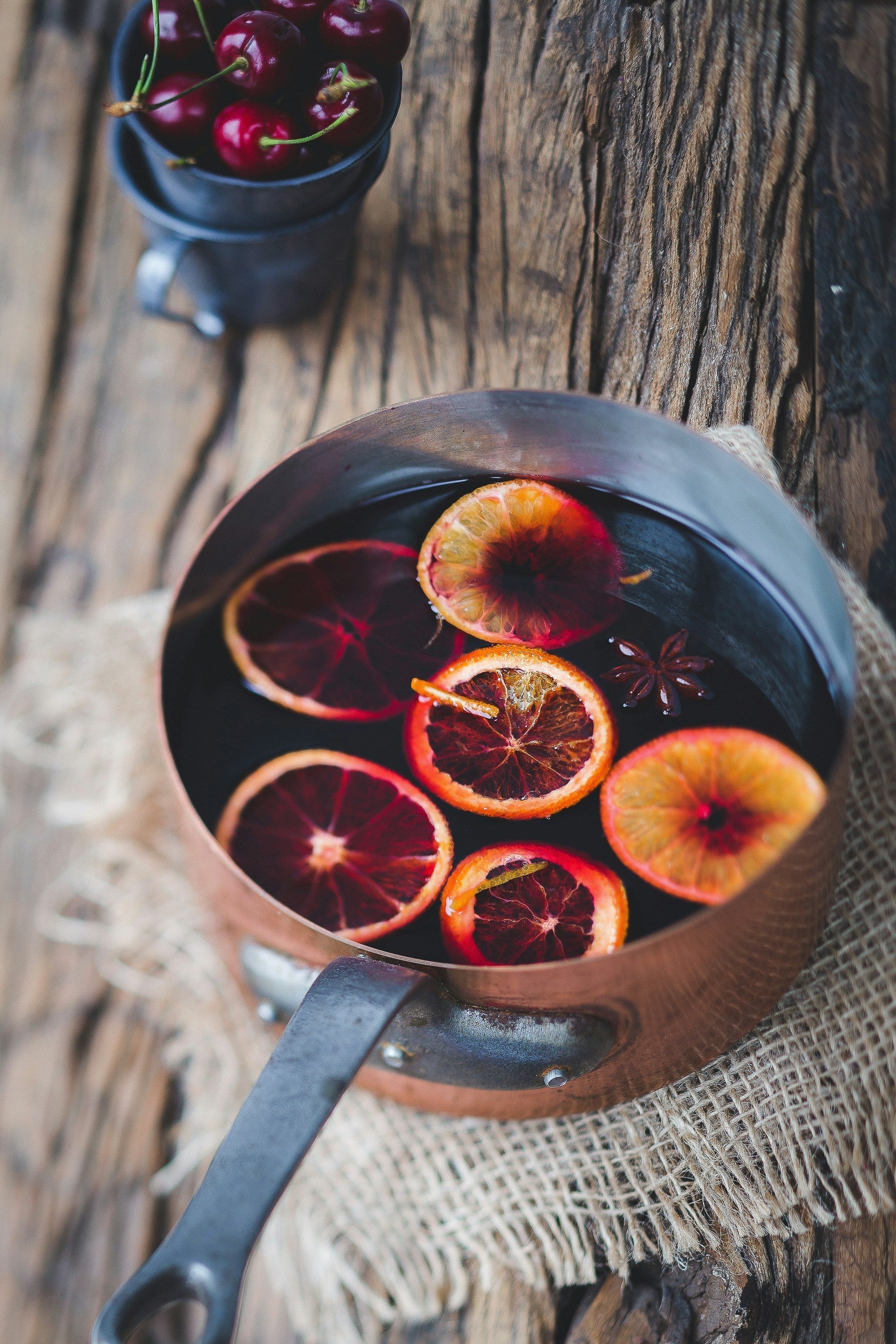 Fireside Mulled Wine: Your Outdoor Gathering Essential
