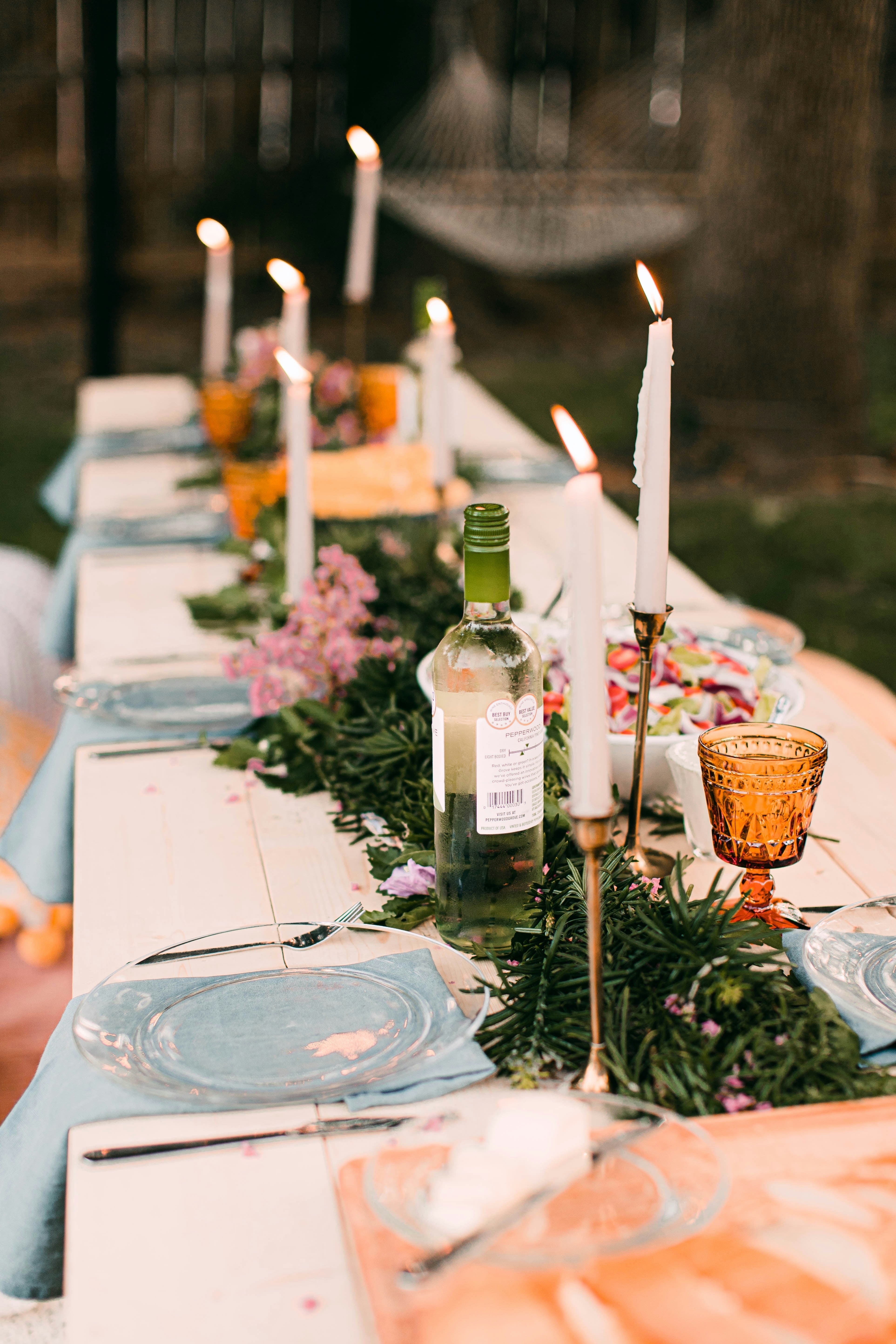 How to Host an Unforgettable Outdoor Dinner Party