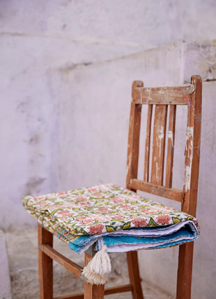 Powered By People Topanga Throw (White)
