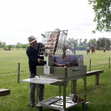 Tagwood BBQ 33SS Argentine Clamp Grill with firebox