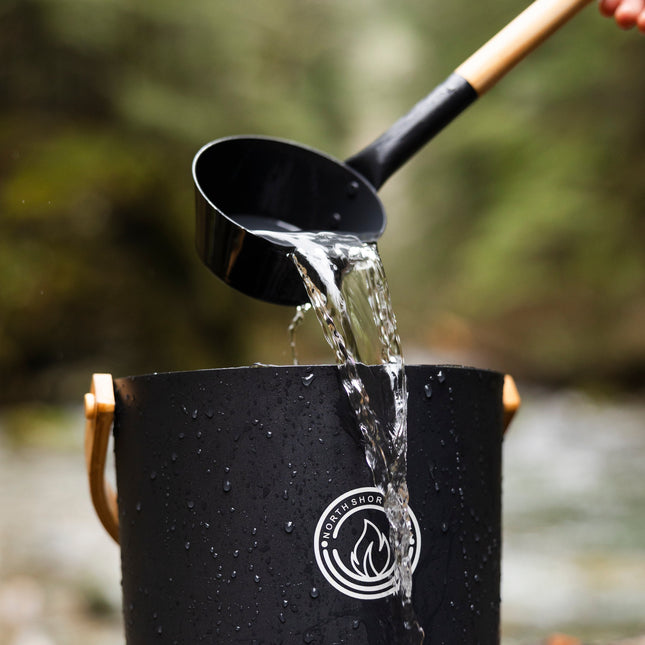 North Shore Sauna 5L Black Aluminum Sauna Bucket and Ladle Set with Elegant Bamboo Handles